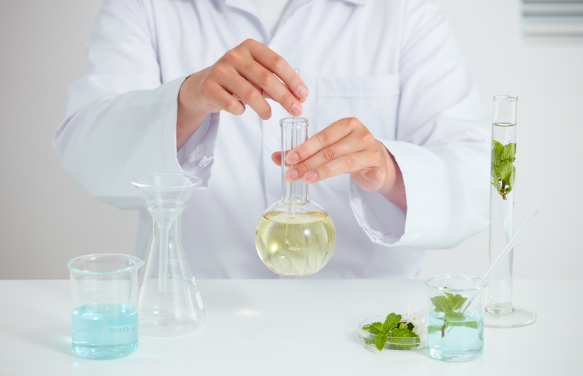 深圳市恒谱生科学仪器有限公司儿C18液相色谱柱适合分析哪些类型的化合物?